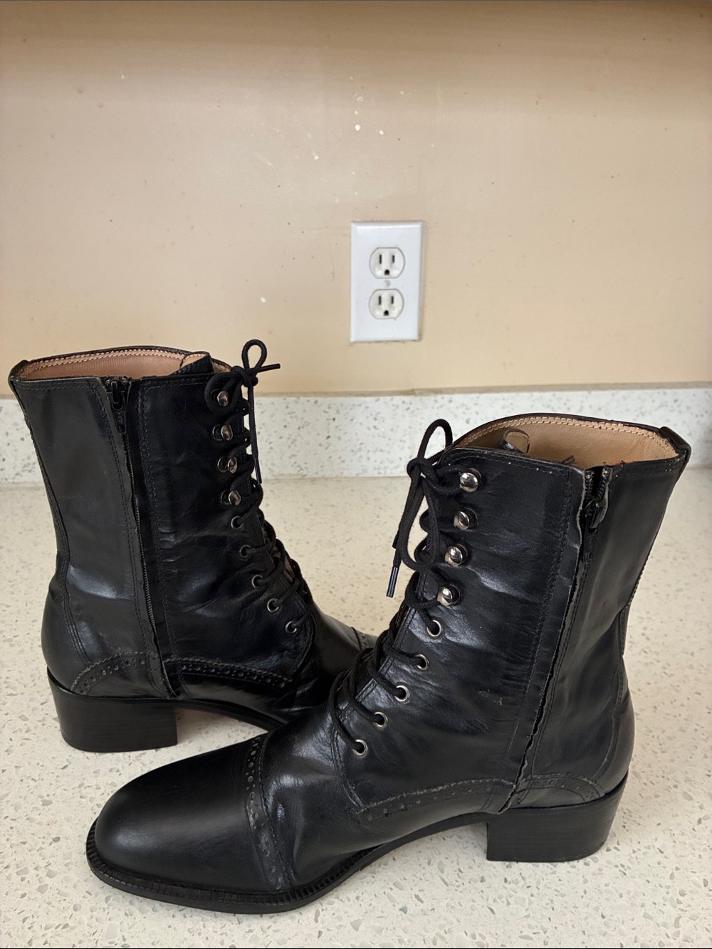 Kenneth Cole Boots